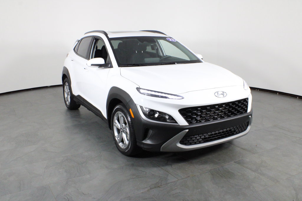 Certified 2022 Hyundai Kona SEL w/ Convenience Package AWD/4WD image 9