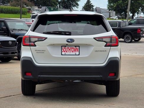 Used 2023 Subaru Outback Premium AWD/4WD image 7