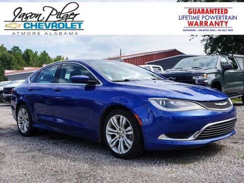 Used 2015 Chrysler 200 Limited image 1