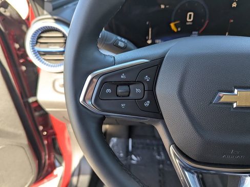 Used 2025 Chevrolet Trax LT w/ LT Convenience Package image 25