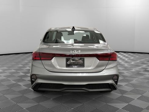 Used 2023 Kia Forte LXS image 4