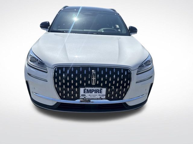 Used 2025 Lincoln Corsair Reserve w/ Equipment Group 202A AWD/4WD image 10