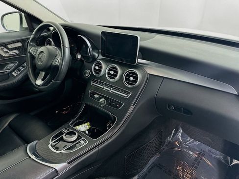 Used 2017 Mercedes-Benz C 300 4MATIC Sedan image 36