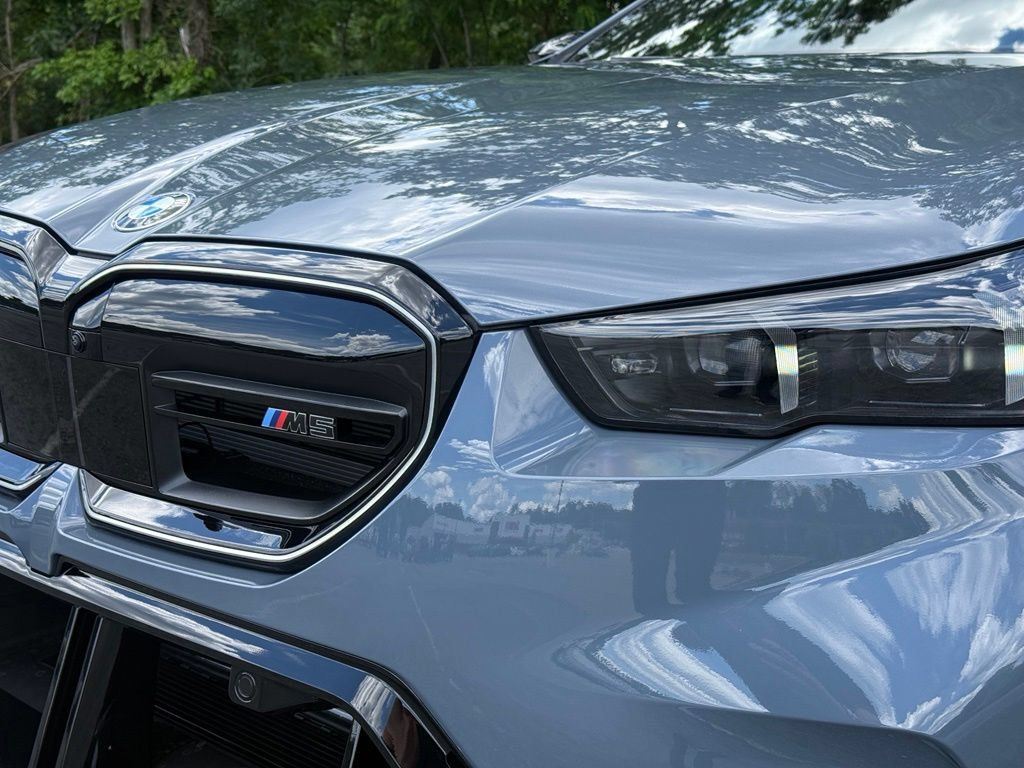 New 2027 BMW M5 Touring AWD/4WD image 11