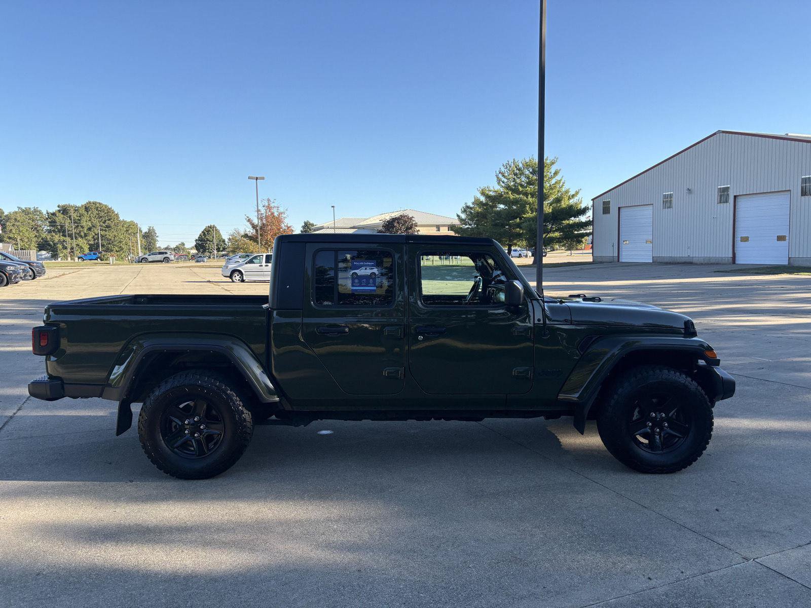 Used 2021 Jeep Gladiator Sport AWD/4WD image 23