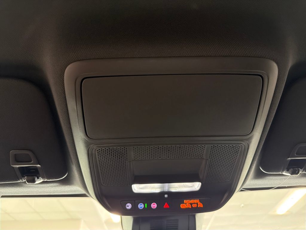 New 2027 GMC Terrain Elevation w/ LPO, Floor Liner Package FWD image 16