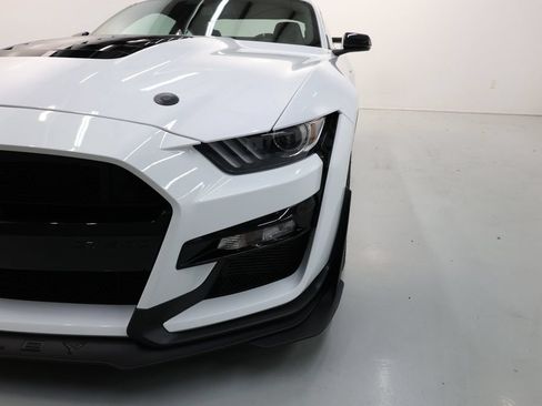 Used 2022 Ford Mustang Shelby GT500 w/ Carbon Fiber Track Pack RWD image 59