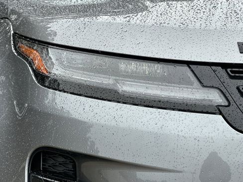 Used 2024 Land Rover Range Rover Evoque Dynamic SE image 10