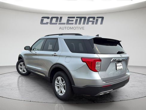 Used 2023 Ford Explorer XLT w/ Equipment Group 202A AWD/4WD image 3
