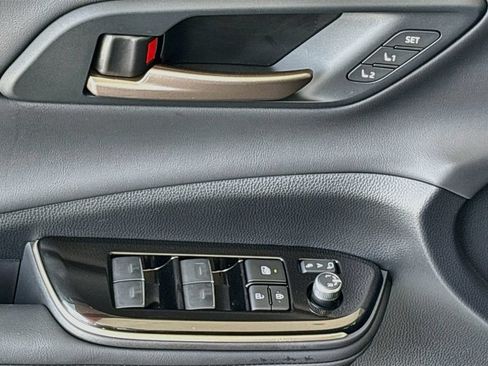 New 2026 Toyota Crown Platinum AWD/4WD image 23