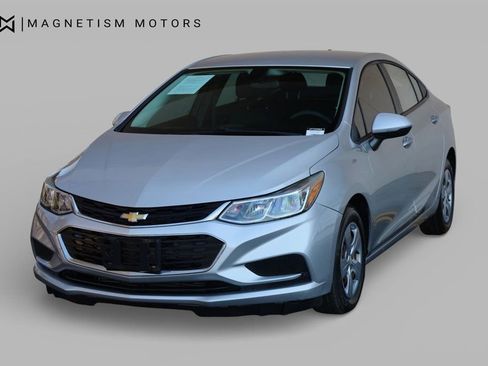 Used 2018 Chevrolet Cruze LS image 6