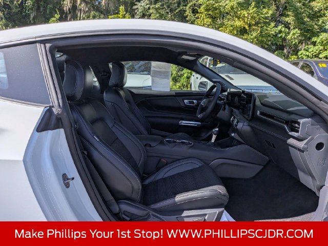 Used 2026 Ford Mustang Premium RWD image 12