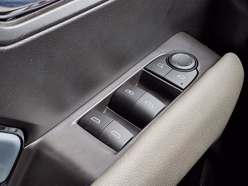 Used 2024 Chevrolet Colorado ZR2 w/ Technology Package image 19