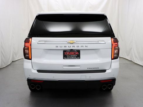 Used 2023 Chevrolet Suburban Premier image 6