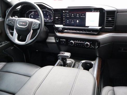 Used 2024 GMC Sierra 1500 SLT w/ SLT Premium Plus Package image 18