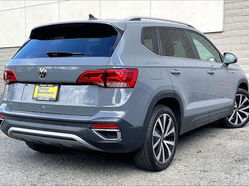 Certified 2024 Volkswagen Taos SE w/ Panoramic Sunroof Package image 13