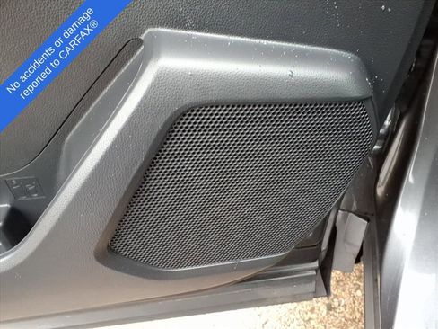 Used 2023 Toyota Highlander L image 17