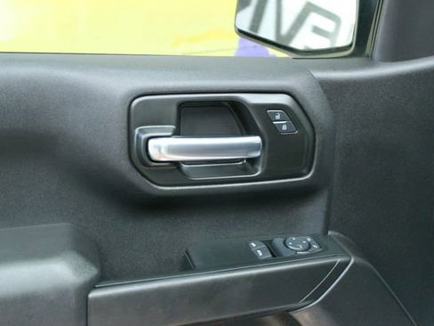 Used 2024 GMC Sierra 1500 Pro w/ Pro Value Package image 11