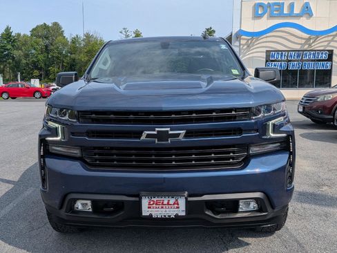Used 2022 Chevrolet Silverado 1500 RST w/ Z71 Off-Road Package AWD/4WD image 2