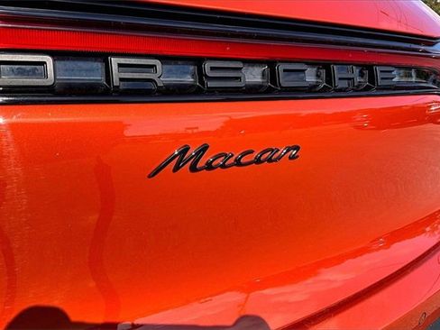 Used 2024 Porsche Macan image 21