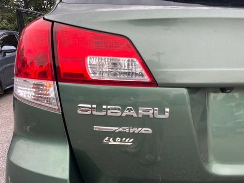 Used 2014 Subaru Outback 2.5i Limited AWD/4WD image 31