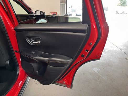 Used 2024 Honda HR-V Sport image 15