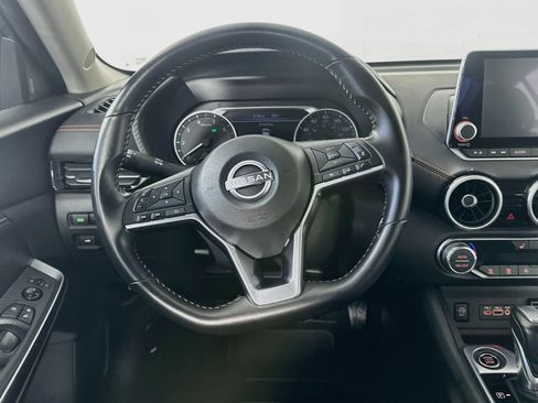 Used 2025 Nissan Sentra SR FWD image 17