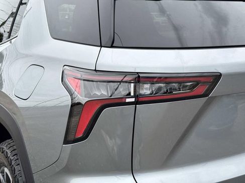 New 2026 Chevrolet Equinox ACTIV AWD/4WD image 15