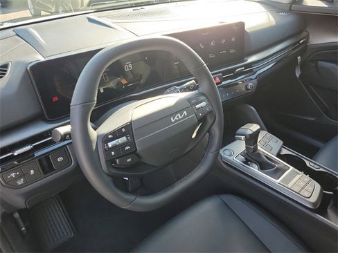 New 2026 Kia Sportage EX image 24