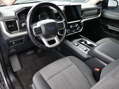 Used 2024 Ford Expedition Max XLT image 20
