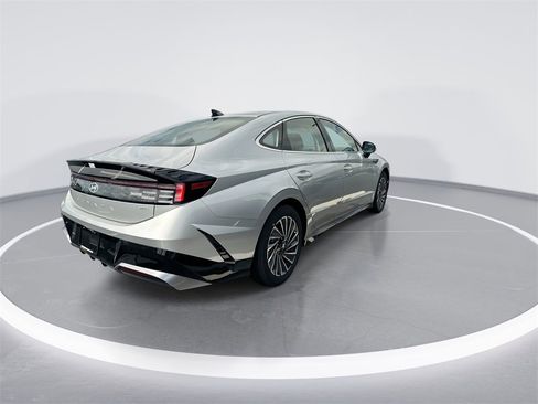 New 2025 Hyundai Sonata SEL image 8