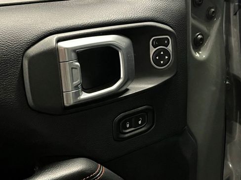 Used 2018 Jeep Wrangler Unlimited Rubicon w/ Dual Top Group image 14