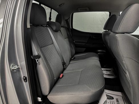 Used 2020 Toyota Tacoma SR AWD/4WD image 9