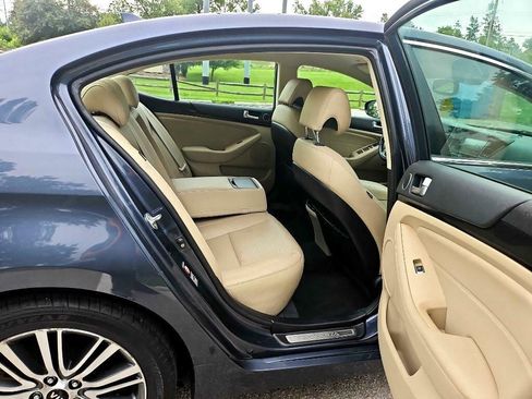 Used 2014 Kia Cadenza Premium image 26