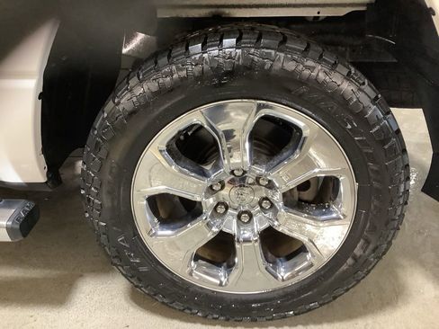 Used 2020 RAM 1500 Big Horn AWD/4WD image 13