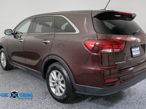 Used 2019 Kia Sorento AWD image 5