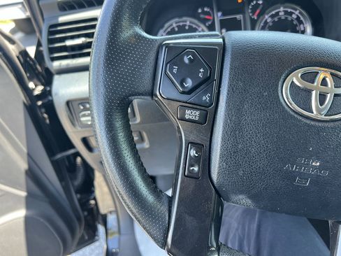 Used 2022 Toyota 4Runner TRD Off-Road Premium w/ Moonroof Package AWD/4WD image 19