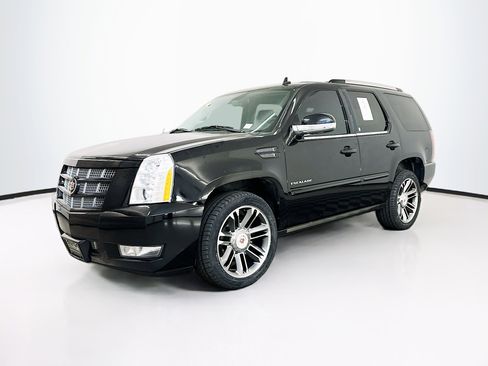 Used 2012 Cadillac Escalade Premium image 3