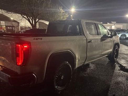 Used 2022 GMC Sierra 1500 SLE image 4