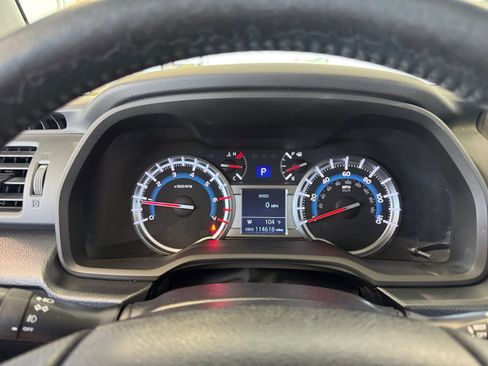 Used 2018 Toyota 4Runner Limited AWD/4WD image 10