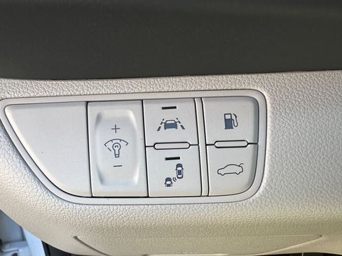 Used 2019 Genesis G70 2.0T Sport image 44