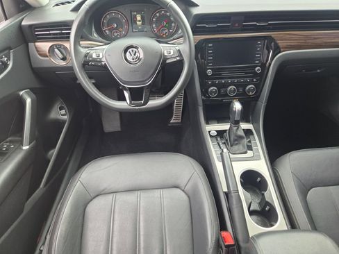Used 2022 Volkswagen Passat 2.0T FWD image 18