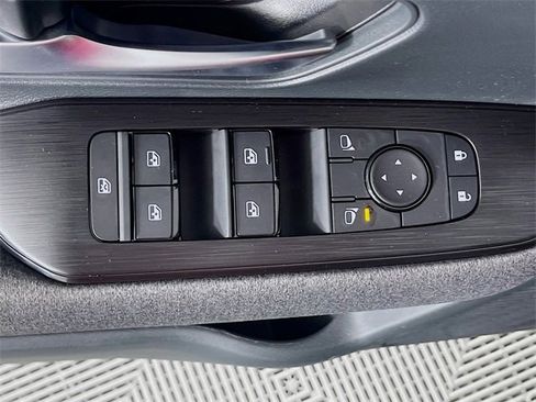 New 2026 Nissan Kicks SV image 16