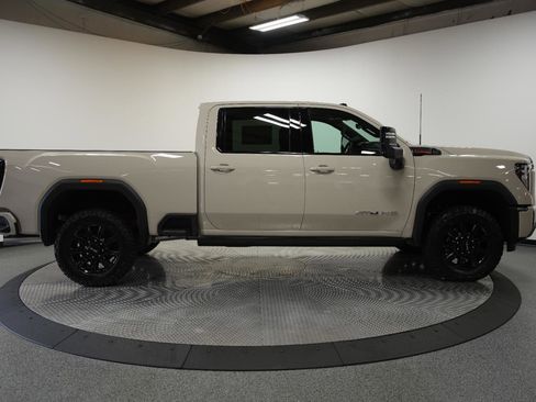 New 2026 GMC Sierra 2500 AT4 w/ AT4 Premium Plus Package AWD/4WD image 12