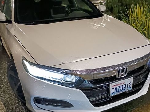 Used 2019 Honda Accord Sport image 16