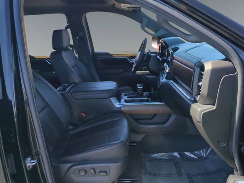 Used 2024 Chevrolet Silverado 1500 High Country image 17