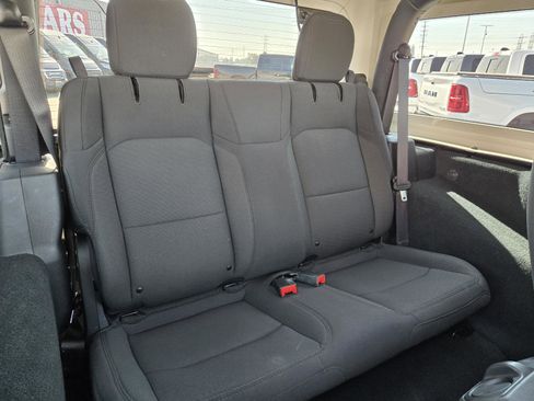 Used 2022 Jeep Wrangler Sport AWD/4WD image 29