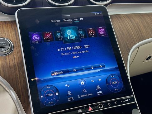 Certified 2022 Mercedes-Benz C 300 4MATIC Sedan image 18