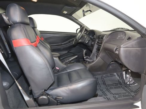 Used 2002 Ford Mustang GT RWD image 9