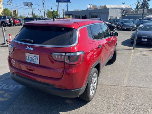 Used 2025 Jeep Compass Sport AWD/4WD image 5